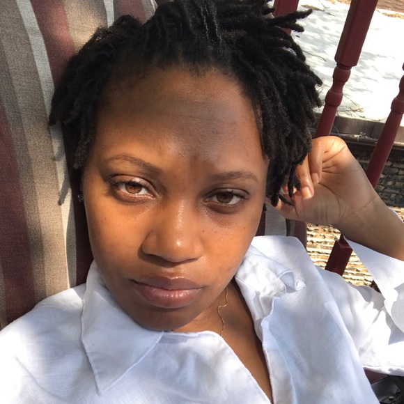 Meet your Posher, Brittany - Picture 1 of 4